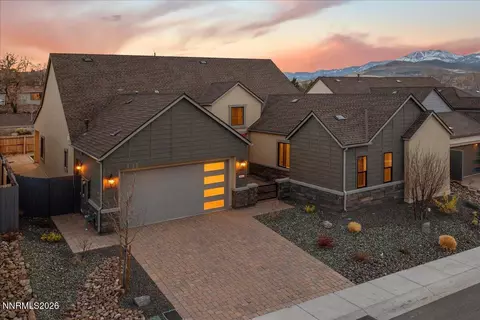 2982 Saddle Peak Dr, Reno, NV 89521