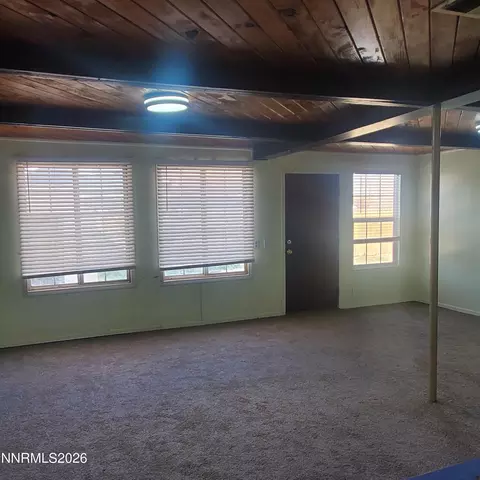 Living - 341 Baker St, Hawthorne, NV 89415 photo 4 of 5