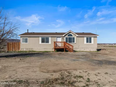 1640 W Fir Ave, Silver Springs, NV 89429