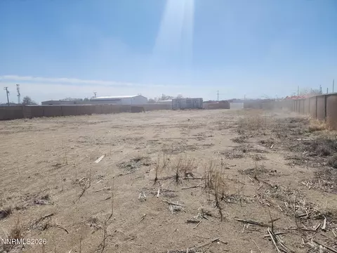 601 Windmill Dr, Fallon, NV 89406 photo 2