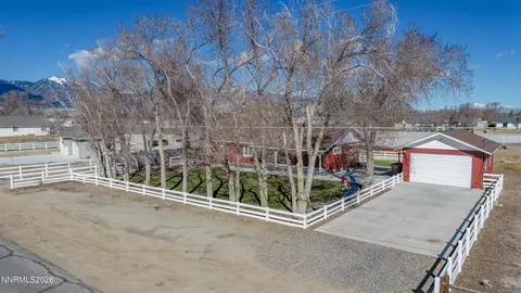 1324 Downs Dr, Minden, NV 89423