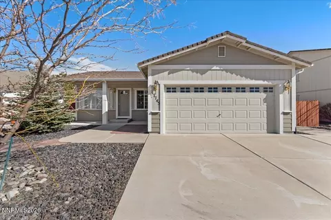 17745 Honey Locust Ct, Reno, NV 89508