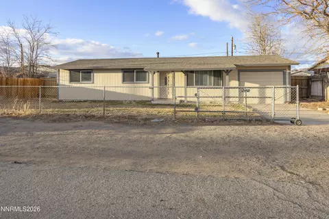 150 Mccart St, Fernley, NV 89408