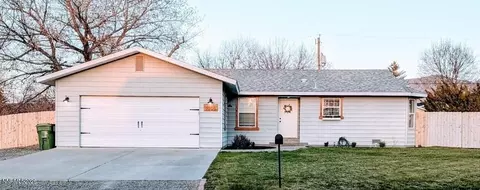 3205 N Sherwood Dr, Winnemucca, NV 89445