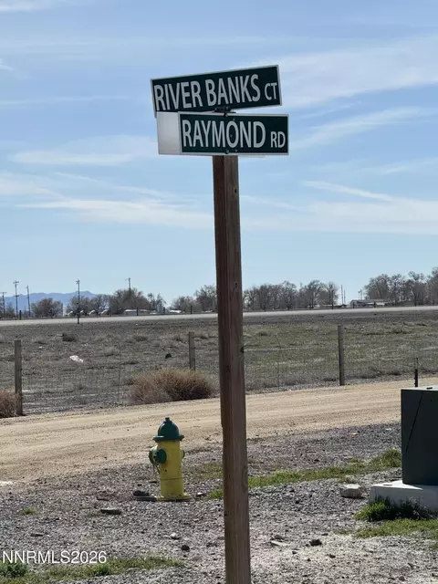 38 River Banks Ct, Lovelock, NV 89419