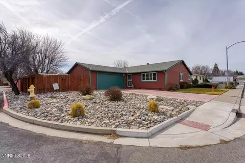 729 Palmwood Dr, Sparks, NV 89434