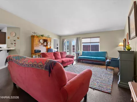 Living - 710 Keppel St, Fallon, NV 89406 photo 2 of 5