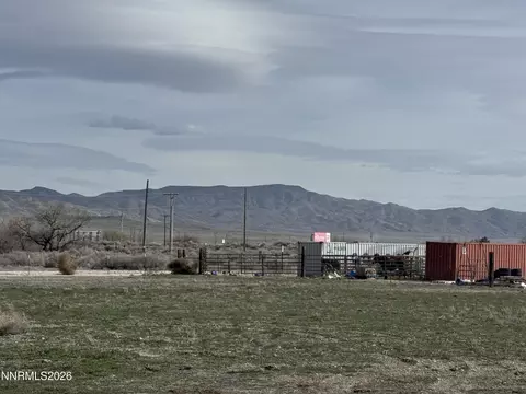 88 River Banks Ct, Lovelock, NV 89419