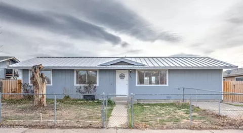 521 Whitaker Ln, Fallon, NV 89406