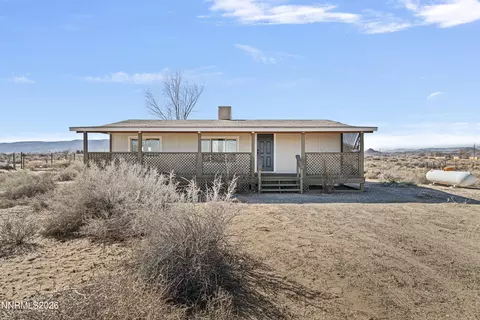 3095 E Antelope St, Silver Springs, NV 89429
