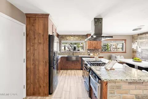 Kitchen - 14675 Chamy Dr, Reno, NV 89521 photo 4 of 11