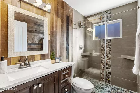 Bath - 14675 Chamy Dr, Reno, NV 89521 photo 2 of 3