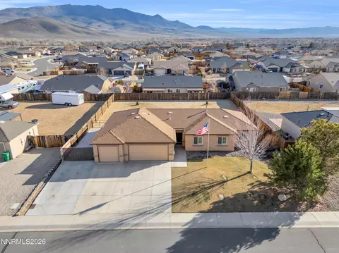 135 Deschutes Dr, Dayton, NV 89403