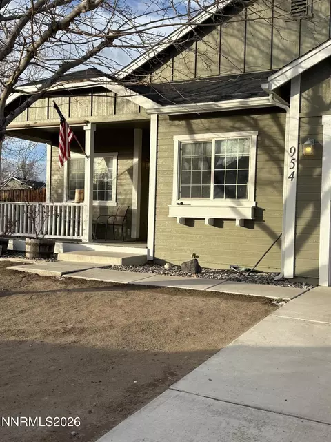 954 Iris Ln, Fernley, NV 89408