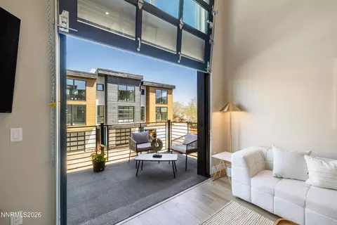 3812 Lakeside Dr, Reno, NV 89509