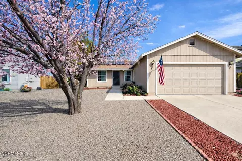 204 Poppy Hills Dr, Fernley, NV 89408