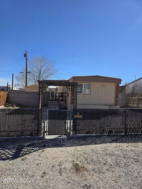 144 M St, Hawthorne, NV 89415