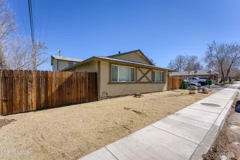 1517 N Edmonds Dr, Carson City, NV 89701