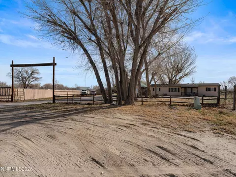 3320 Della Cir, Fallon, NV 89406 photo 4