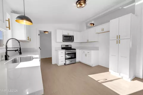 17575 Thrush Ln, Reno, NV 89508