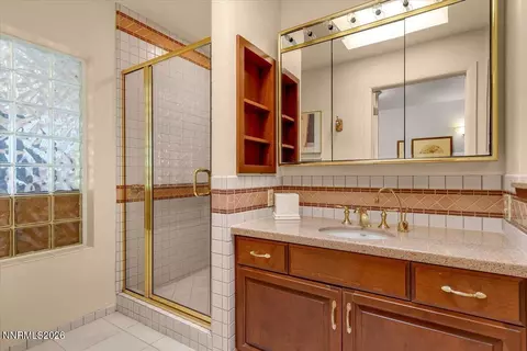 Bath - 100 Moore Ln, Reno, NV 89509 photo 3 of 5