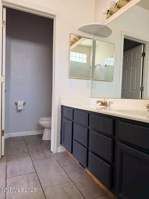 Bath - 4695 Hampton Ln, Reno, NV 89519 photo 1 of 3