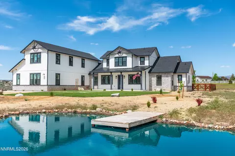 1409 Hunters Point Dr, Gardnerville, NV 89410