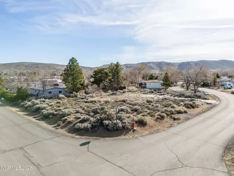 17755 Fantail Cir, Reno, NV 89508