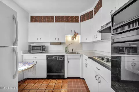 1945 4th St #14, Sparks, NV 89431