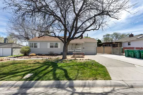 1060 Whitaker Dr, Reno, NV 89503