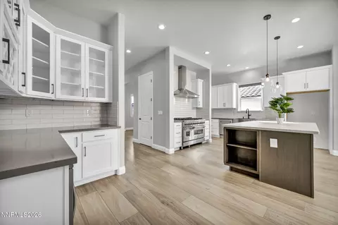 Kitchen - 1539 Elk Run Trl, Reno, NV 89523 photo 3 of 8