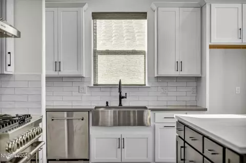 Kitchen - 1539 Elk Run Trl, Reno, NV 89523 photo 7 of 8