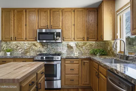 Kitchen - 3565 Ashfork Dr, Reno, NV 89509 photo 3 of 4