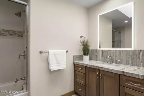 Bath - 3565 Ashfork Dr, Reno, NV 89509 photo 2 of 4