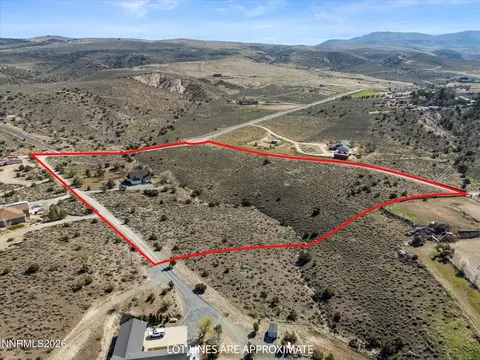 670 Valle Verde Dr, Sparks, NV 89441