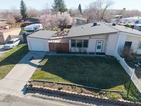 11272 Green Mountain St, Reno, NV 89506