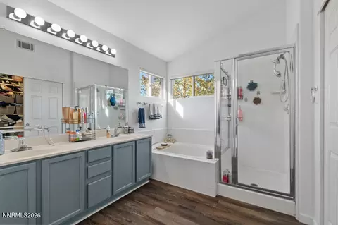 Bath - 9727 Northrup Dr, Reno, NV 89521 photo 1 of 2