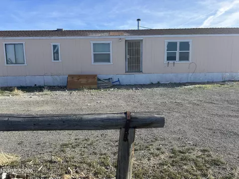 1035 W 9th St, Silver Springs, NV 89429