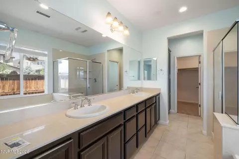 Entry Way - 2190 Dutch Draft Dr, Reno, NV 89521 photo 4 of 5