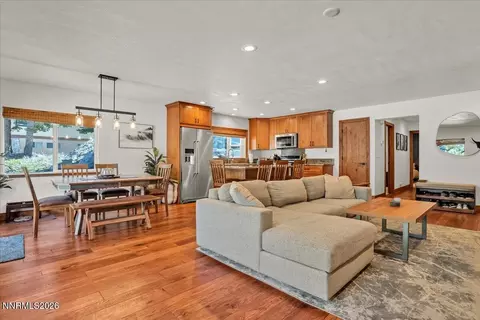 718 Kingsbury Grade Rd #B, Stateline, NV 89449