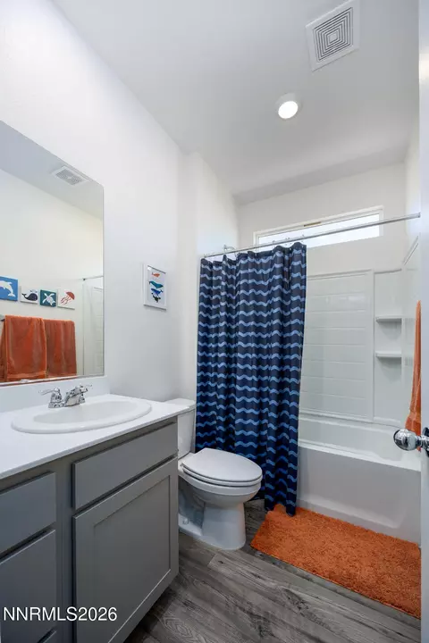Bath - 1135 Tamarack Dr, Fallon, NV 89406 photo 1 of 2