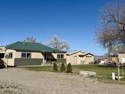 20 Penrose Ln, Yerington, NV 89447