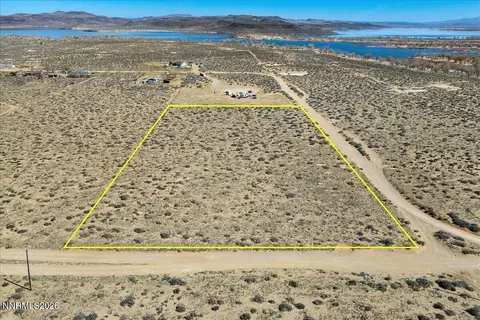 3900 Lemon St, Silver Springs, NV 89429
