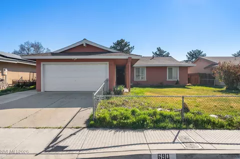690 Lyyski St, Sparks, NV 89431