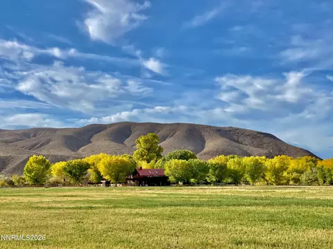 156 E Walker Rd, Yerington, NV 89447 photo 2