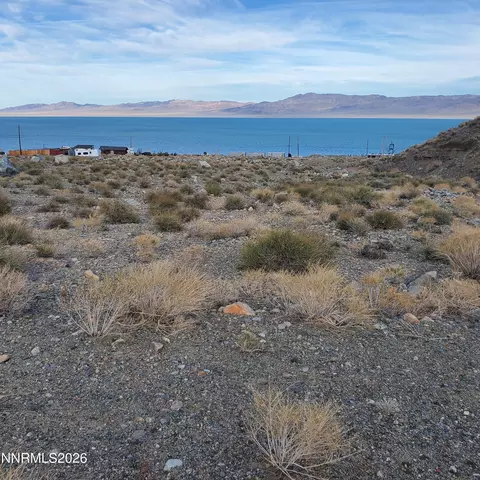 226 Debbie Dr, Walker Lake, NV 89415