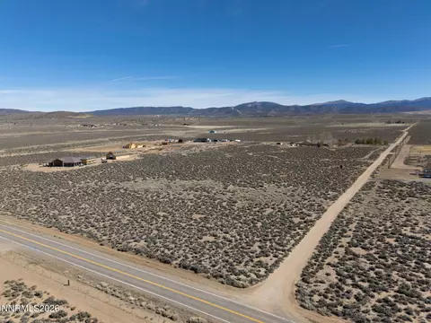2013 E Valley Rd, Minden, NV 89423 photo 4