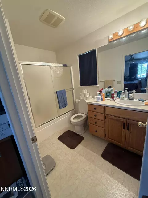 Bath - 5424 Desert Hills Loop, Fallon, NV 89406 photo 1 of 3