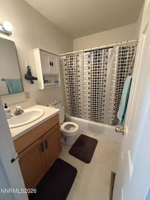 Bath - 5424 Desert Hills Loop, Fallon, NV 89406 photo 3 of 3