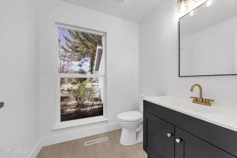 Bath - 40 Eagle Claw Ct, Reno, NV 89523 photo 5 of 5